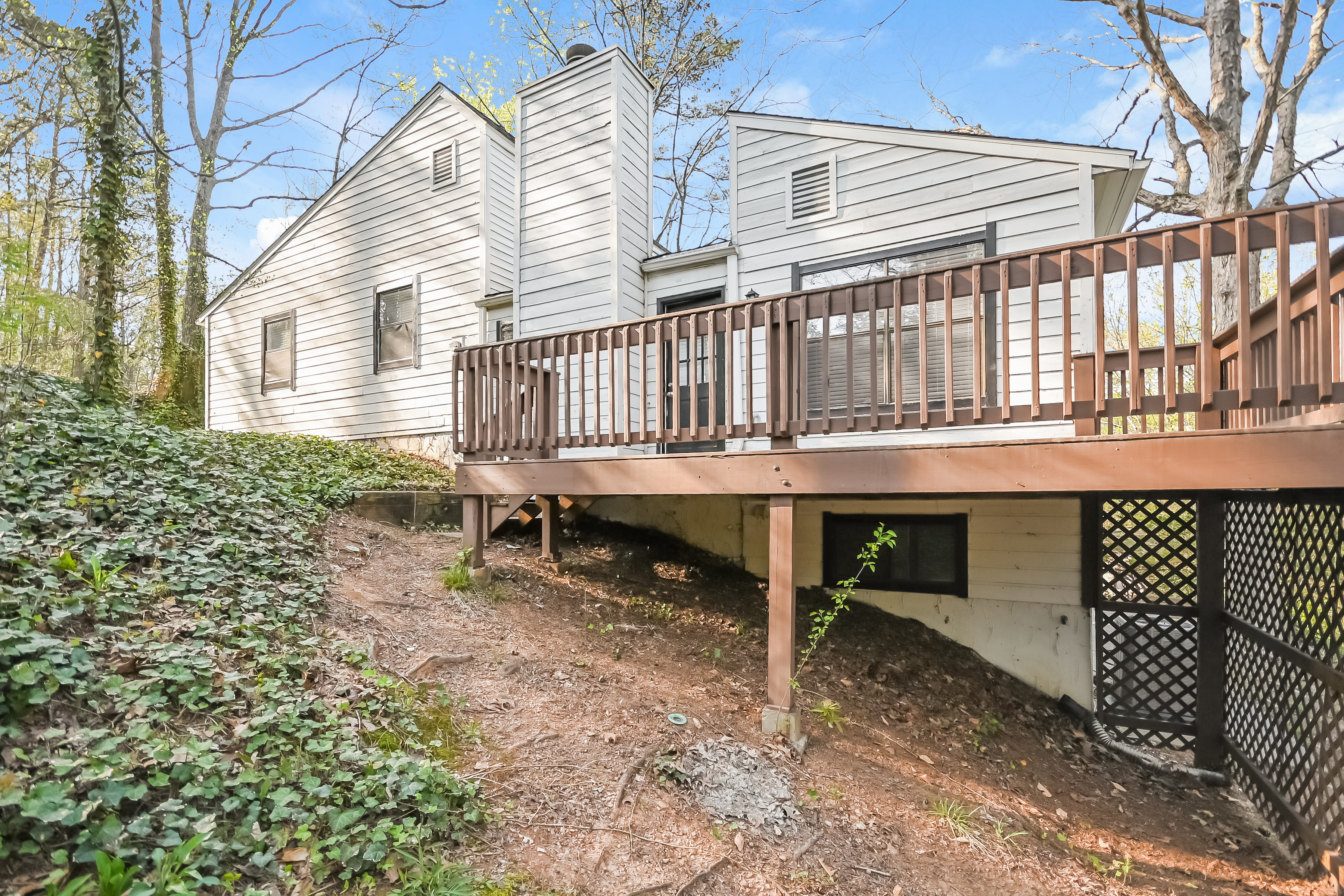 358 Shalloway Dr NE Kennesaw, GA 30144